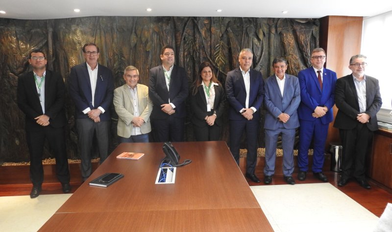 Ministro Wellington Dias promove visita institucional ao Banco da Amazônia e apresenta projetos de parceria sociais para a região