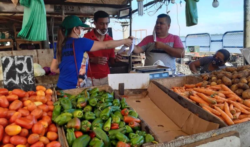 COM DOAÇÃO DE MÁSCARAS A BOIEIRAS DO VER-O-PESO, BANCO DA AMAZÔNIA ENTREGA MAIS DE DEZ MIL UNIDADES DO PRODUTO SOMENTE NA RMB