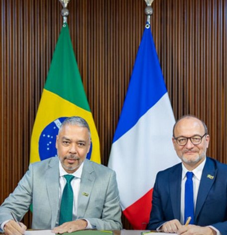 BANCO DA AMAZÔNIA E AGÊNCIA FRANCESA DE DESENVOLVIMENTO (AFD) FIRMAM ACORDO DE R$ 400 MILHÕES PARA FINANCIAR PROJETOS SUSTENTÁVEIS NA AMAZÔNIA LEGAL