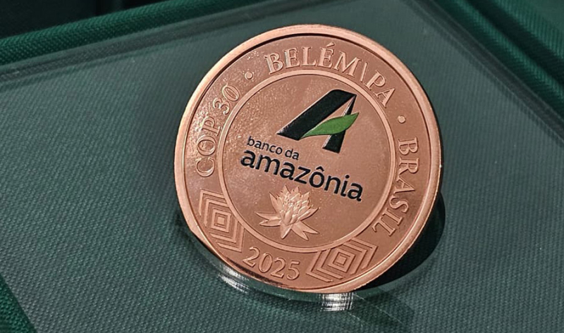 Um símbolo do nosso compromisso: Banco da Amazônia lança medalha comemorativa da COP 30