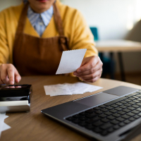 O desafio de manter o caixa positivo em meses de baixa