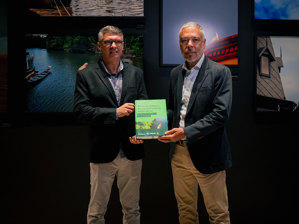 Lançamento do livro “Políticas Públicas e Desenvolvimento da Região Norte: A atuação do Banco da Amazônia” - Foto 17