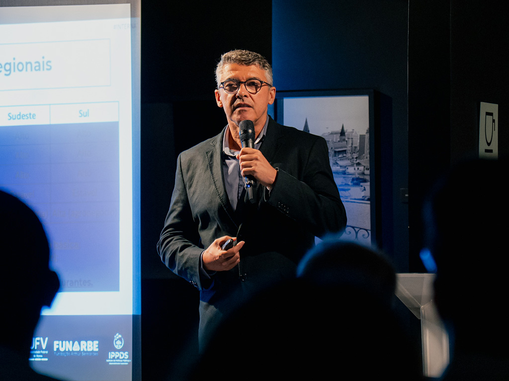 Lançamento do livro “Políticas Públicas e Desenvolvimento da Região Norte: A atuação do Banco da Amazônia” - Foto 9