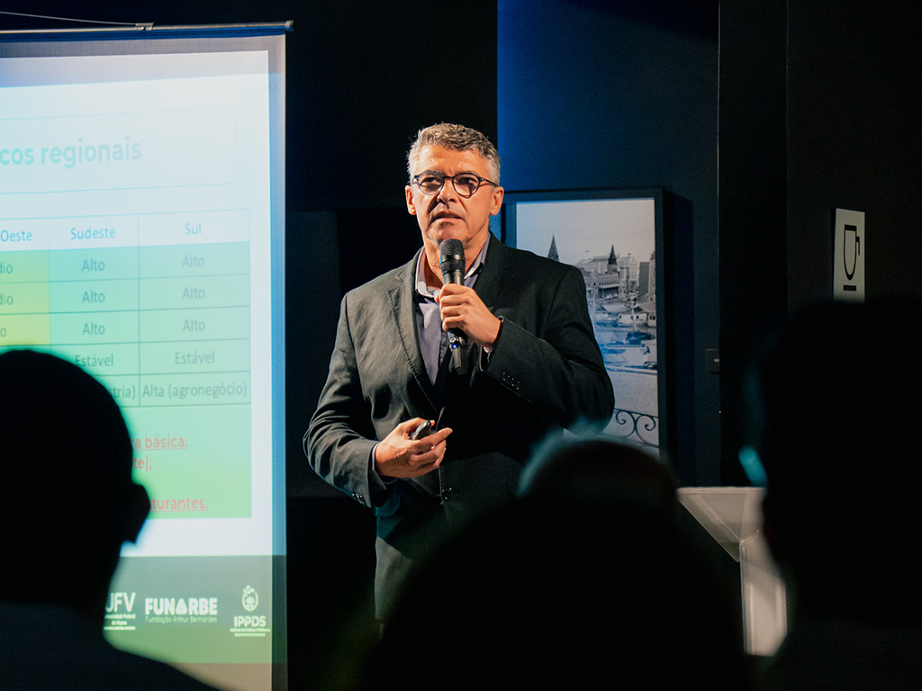 Lançamento do livro “Políticas Públicas e Desenvolvimento da Região Norte: A atuação do Banco da Amazônia” - Foto 8