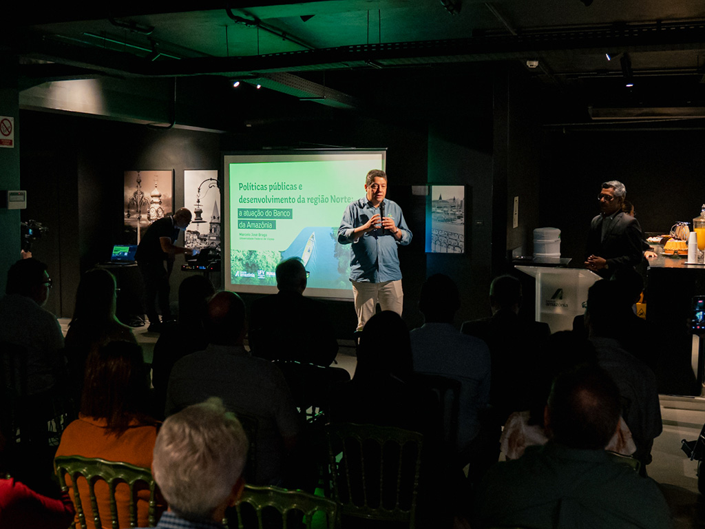 Lançamento do livro “Políticas Públicas e Desenvolvimento da Região Norte: A atuação do Banco da Amazônia” - Foto 5