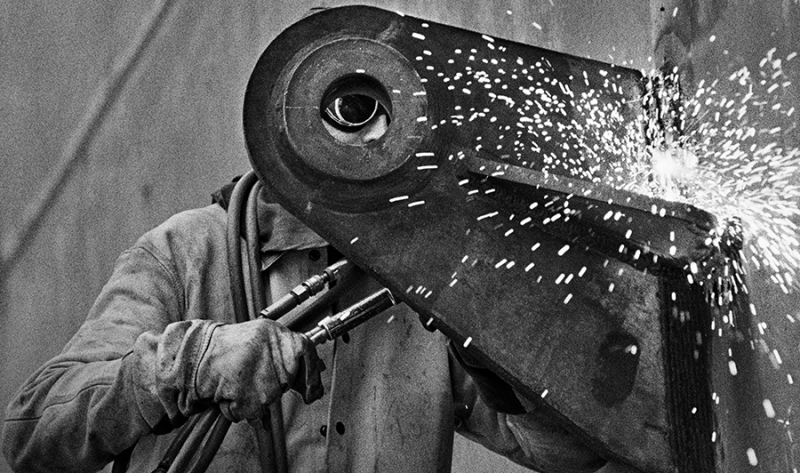 A evolução do trabalho na Amazônia sob o olhar de Sebastião Salgado