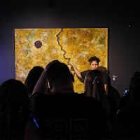 Além da sala de aula: alunos do IEEP participam de visita mediada à exposição Trajetórias no Centro Cultural Banco da Amazônia