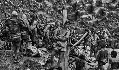 Centro Cultural Banco da Amazônia recebe a exposição “Trabalhadores”, de Sebastião Salgado