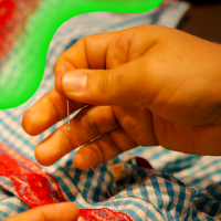 Tradição e criatividade: Oficina de Customização de Roupas Juninas movimenta o Centro Cultural Banco da Amazônia