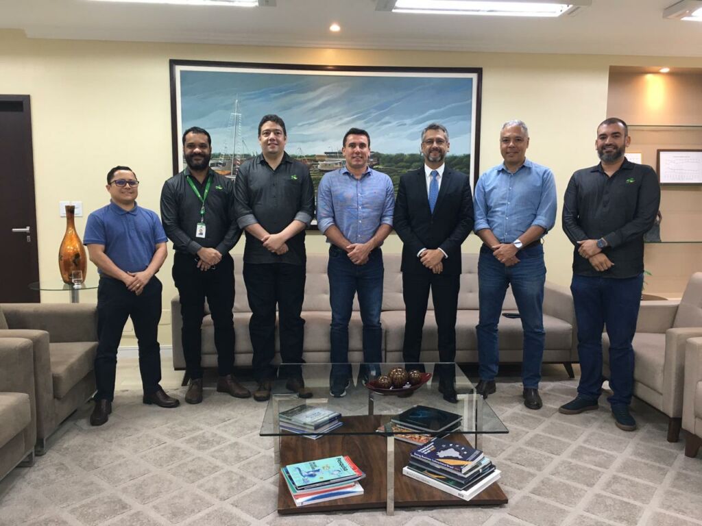 PRESIDENTE LESSA VISITA EMPRESA TW FOREST DE MANEJO SUSTENTÁVEL NO AMAPÁ