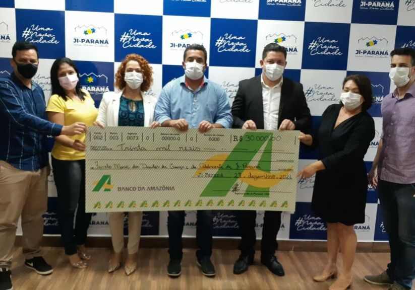 cerimonia de entrega de doação